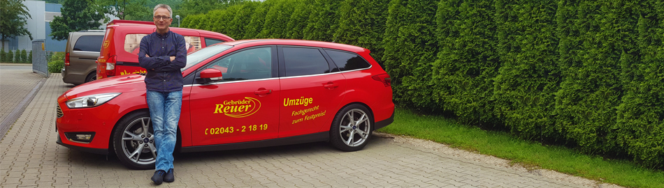 PREMIUMTRANSPORTE Gebr Reuer vor Halle